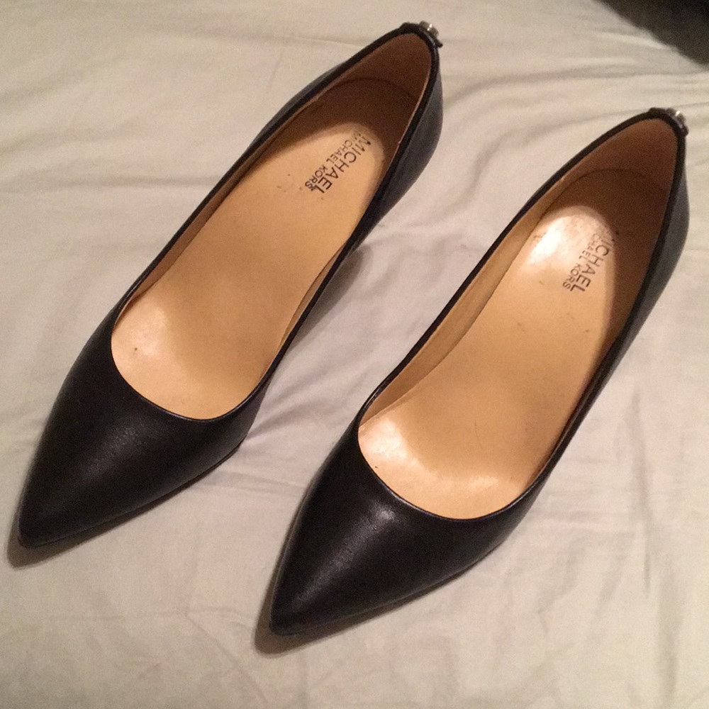 Michael Kors Classic Black Pump